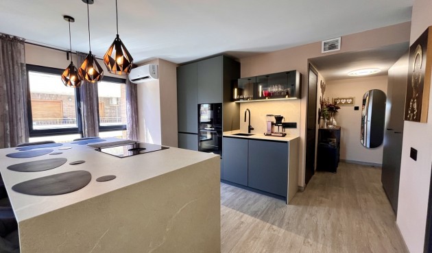 Resale - Apartment -
Almoradí - Inland