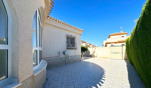 Resale - Villa -
Orihuela Costa - Costa Blanca