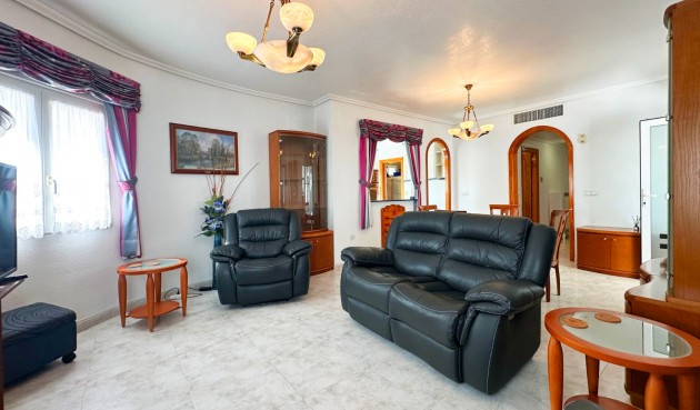 Resale - Villa -
Orihuela Costa - Costa Blanca