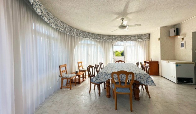 Resale - Villa -
Orihuela Costa - Costa Blanca