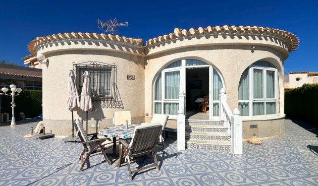 Resale - Villa -
Orihuela Costa - Costa Blanca
