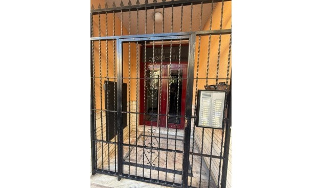 Brukt - Apartment -
Torrevieja - Playa del Cura