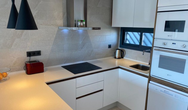 Brukt - Toppleilighet -
El Raso - Costa Blanca