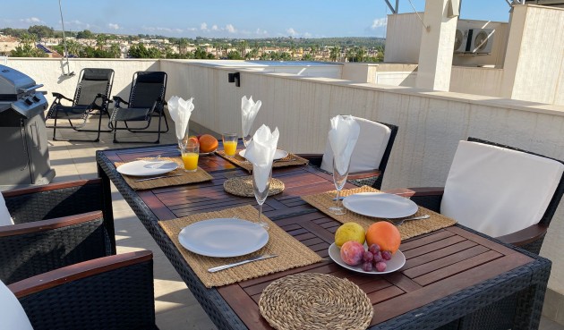 Brukt - Toppleilighet -
El Raso - Costa Blanca