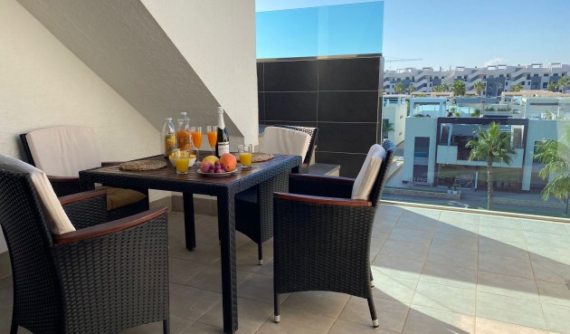 Brukt - Toppleilighet -
El Raso - Costa Blanca