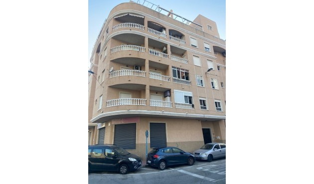 Återförsäljning - Apartment -
Torrevieja - El Molino