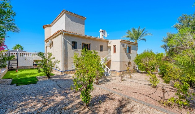 Resale - Villa -
Almoradí - Inland