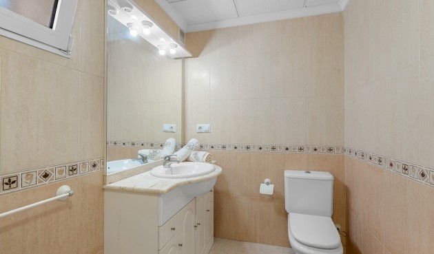 Resale - Villa -
Almoradí - Inland