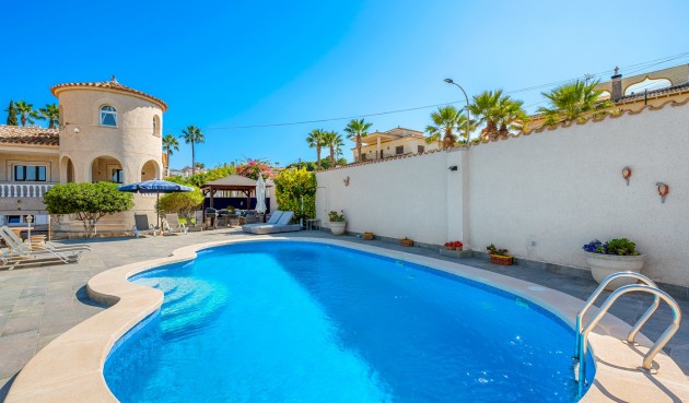 Resale - Villa -
Almoradí - Inland