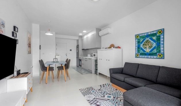 Resale - Apartment -
San Miguel de Salinas - Inland