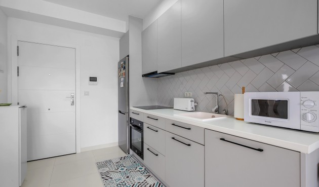 Resale - Apartment -
San Miguel de Salinas - Inland