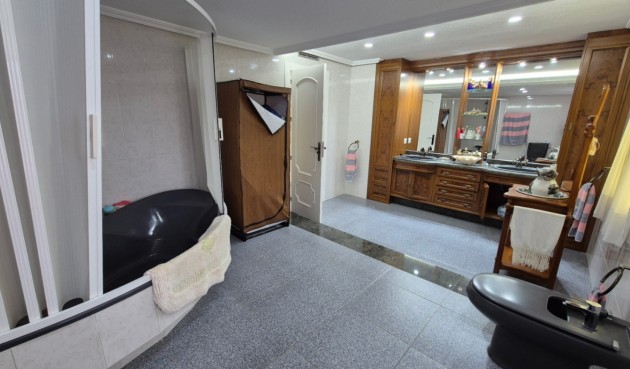 Brukt - Villa -
Orihuela - Inland