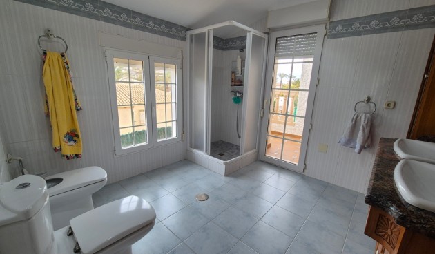 Brukt - Villa -
Orihuela - Inland