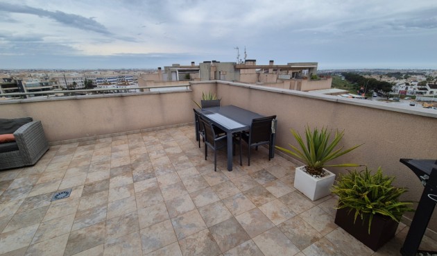 Reventa - Ático -
Orihuela - Inland