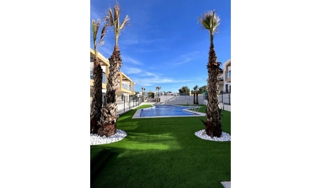 Resale - Apartment -
Las Filipinas - Inland