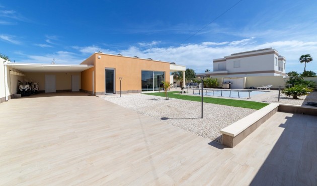 Reventa - Villa -
Torrevieja - Costa Blanca