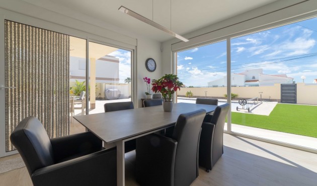Reventa - Villa -
Torrevieja - Costa Blanca