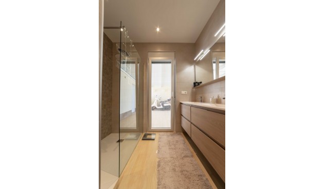 Reventa - Villa -
Torrevieja - Costa Blanca