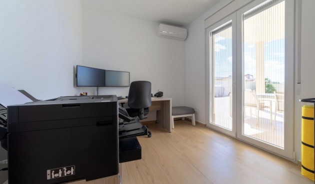 Reventa - Villa -
Torrevieja - Costa Blanca