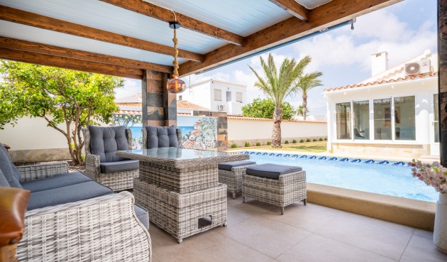 Brukt - Villa -
Torrevieja - Costa Blanca