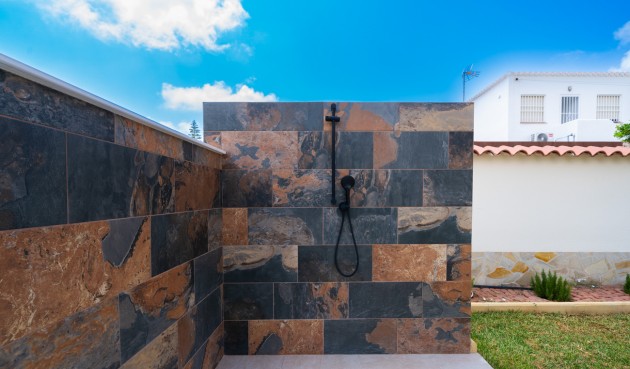 Brukt - Villa -
Torrevieja - Costa Blanca