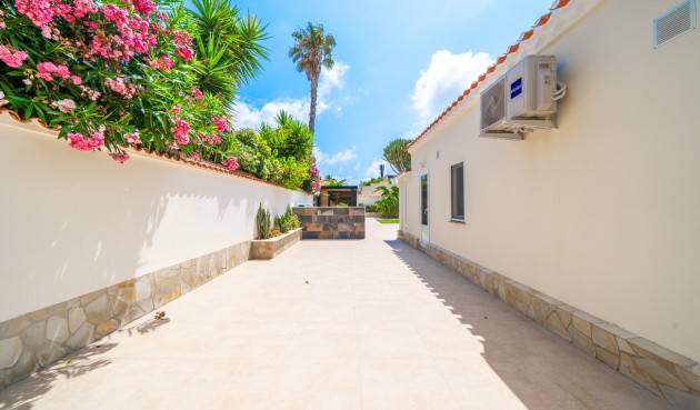 Brukt - Villa -
Torrevieja - Costa Blanca