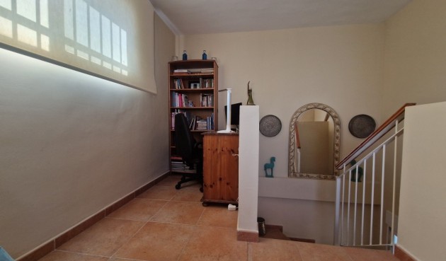 Resale - Semi Detached -
Relleu - Inland