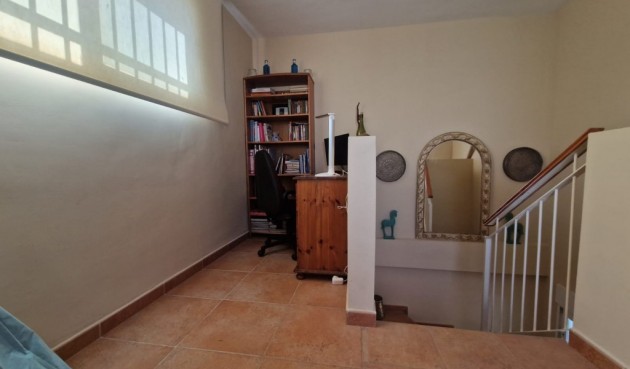 Resale - Semi Detached -
Relleu - Inland