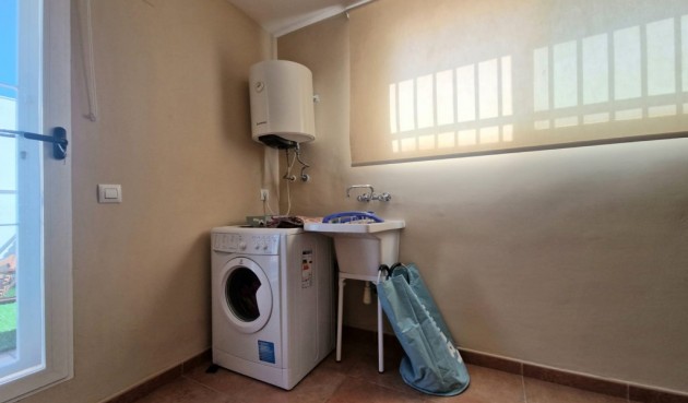 Resale - Semi Detached -
Relleu - Inland