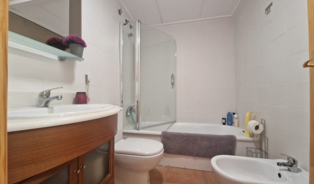 Resale - Semi Detached -
Relleu - Inland