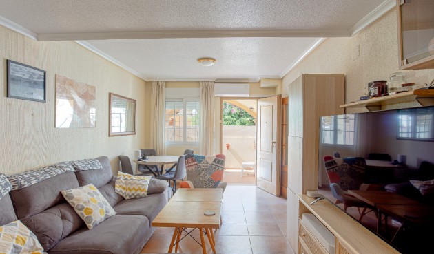 Resale - Villa -
Pilar de la Horadada - Costa Blanca