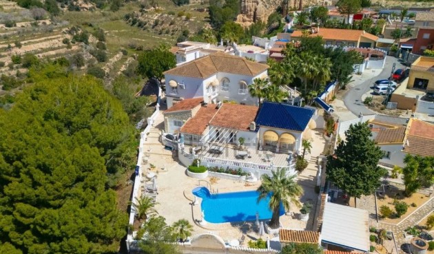 Återförsäljning - Villa -
Orxeta