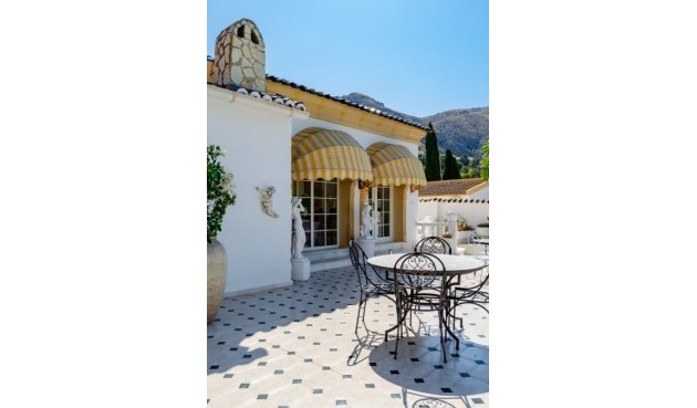 Återförsäljning - Villa -
Orxeta