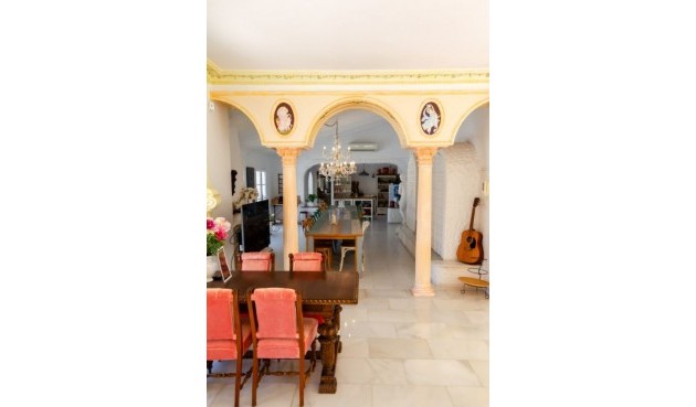 Återförsäljning - Villa -
Orxeta