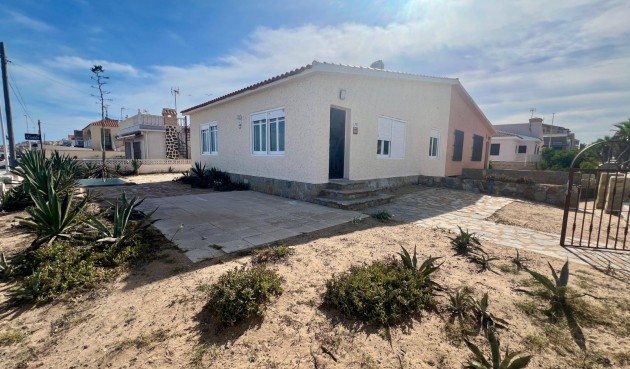 Brukt - Villa -
La Mata - Costa Blanca