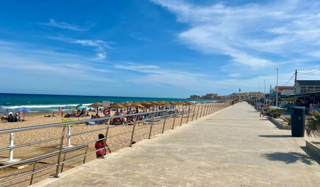 Brukt - Villa -
La Mata - Costa Blanca