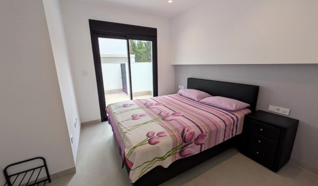 Resale - Bungalow -
Pilar de la Horadada - Costa Blanca
