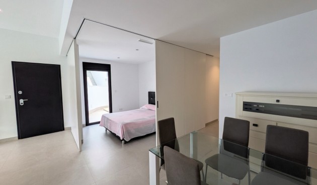 Resale - Bungalow -
Pilar de la Horadada - Costa Blanca