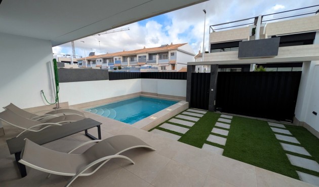 Resale - Bungalow -
Pilar de la Horadada - Costa Blanca