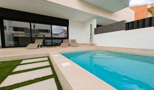 Resale - Bungalow -
Pilar de la Horadada - Costa Blanca