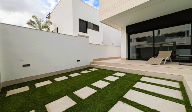 Resale - Bungalow -
Pilar de la Horadada - Costa Blanca