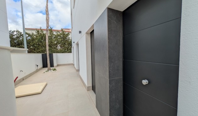 Resale - Bungalow -
Pilar de la Horadada - Costa Blanca