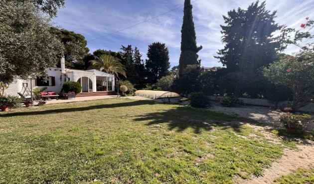 Resale - Villa -
Cabo Roig - Costa Blanca