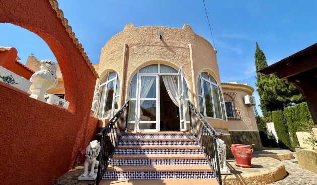 Resale - Villa -
El Chaparral - Inland