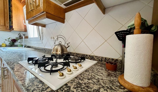 Resale - Villa -
El Chaparral - Inland