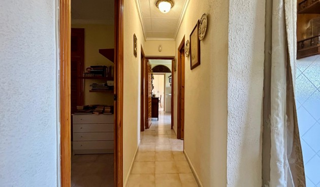 Resale - Villa -
El Chaparral - Inland