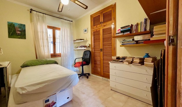 Resale - Villa -
El Chaparral - Inland