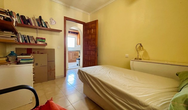 Resale - Villa -
El Chaparral - Inland