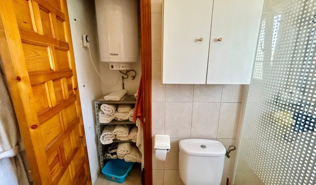 Resale - Villa -
El Chaparral - Inland