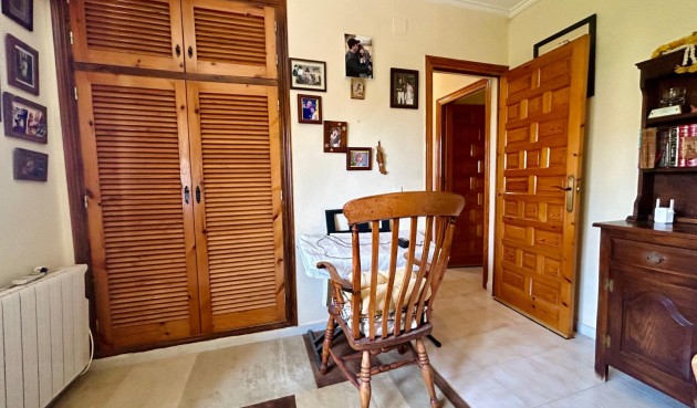 Resale - Villa -
El Chaparral - Inland